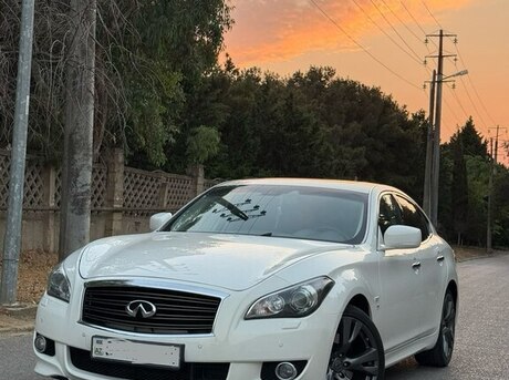 Infiniti  2014