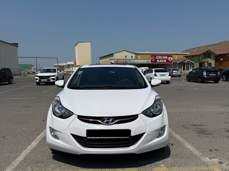 Hyundai Elantra 2012