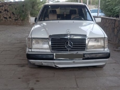 Mercedes E 200 d 1993
