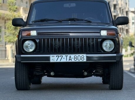 LADA (VAZ) Niva 2015