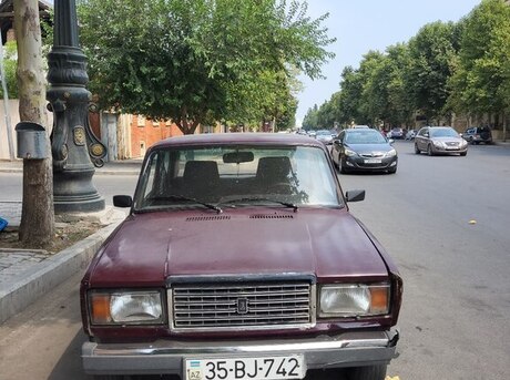 LADA (VAZ) 2107 2000