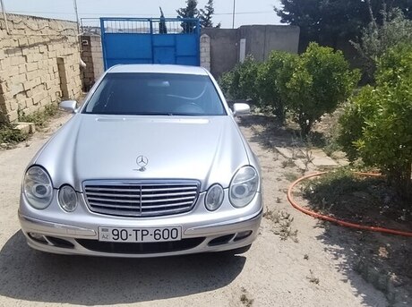 Mercedes E 220 d 2002