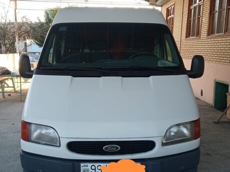 Ford Transit 2000