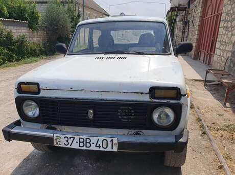 LADA (VAZ) Niva 2001
