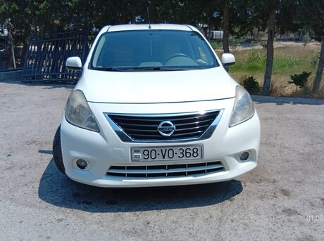 Nissan Sunny 2012