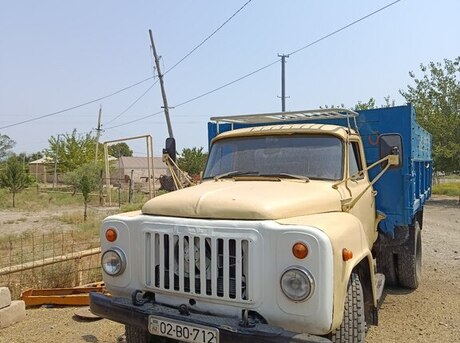 GAZ 53 1977