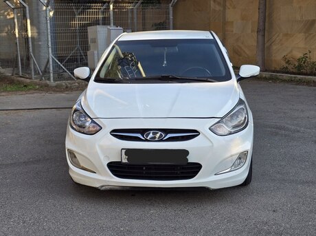Hyundai Accent 2012
