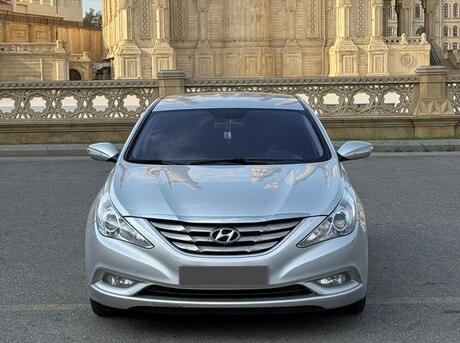 Hyundai Sonata 2010