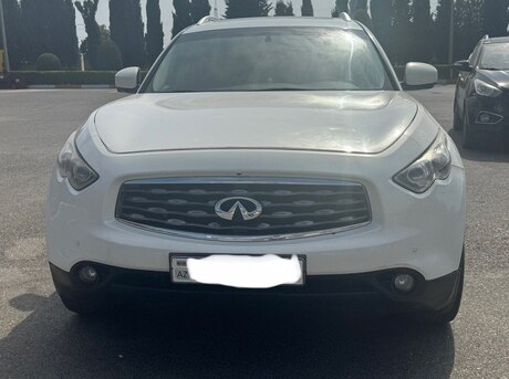 Infiniti FX35 2010