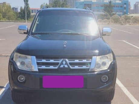 Mitsubishi Pajero 2013
