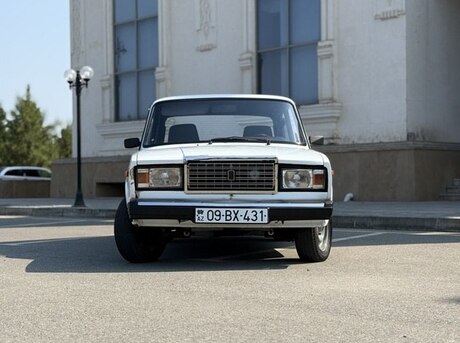 LADA (VAZ) 2107 2000