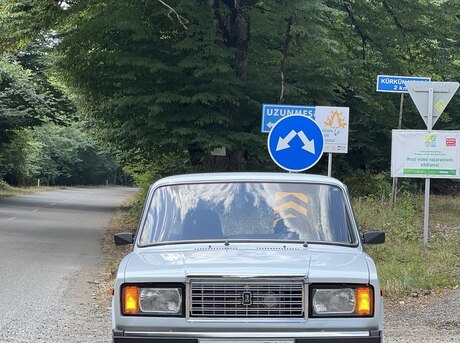 LADA (VAZ) 2107