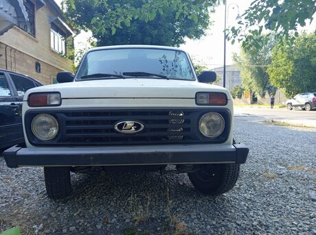 LADA (VAZ) Niva 2006