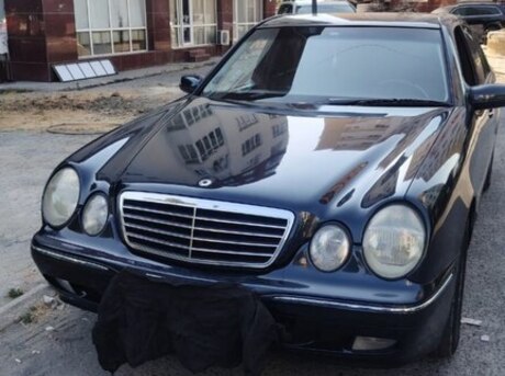 Mercedes E 220 d 1999