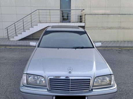 Mercedes C 180