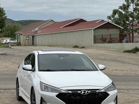 Hyundai Elantra 2018