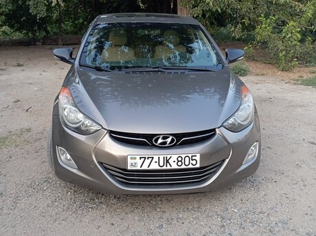 Hyundai Elantra 2011