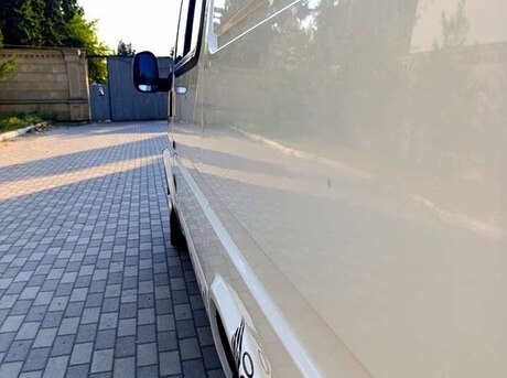 Ford Transit 2000
