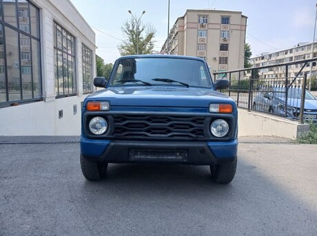 LADA (VAZ) Niva 2015