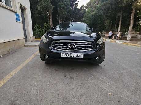 Infiniti FX35 2011