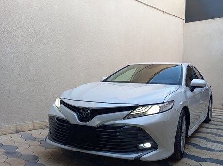 Toyota Camry 2019