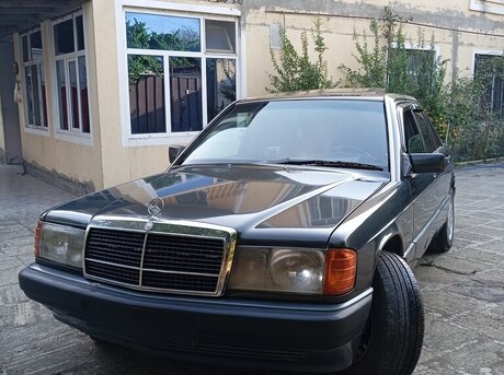 Mercedes 190 1990