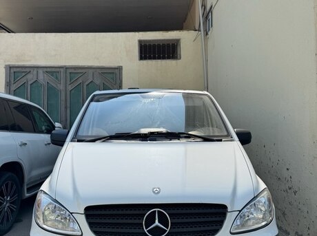 Mercedes Vito 111