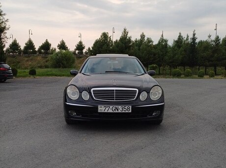Mercedes E 240 2003