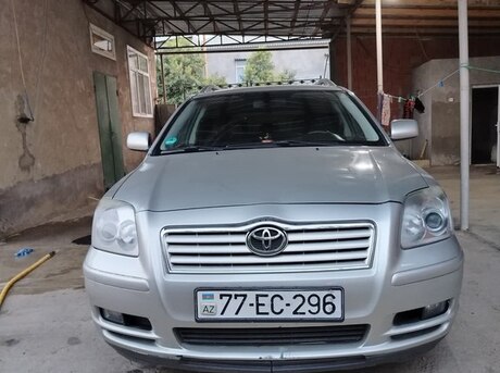 Toyota Avensis 2004