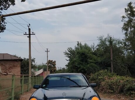 Mercedes E 220 d 1999