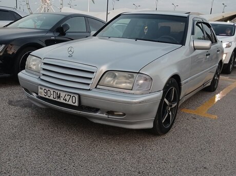 Mercedes C 180