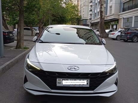 Hyundai Elantra 2021