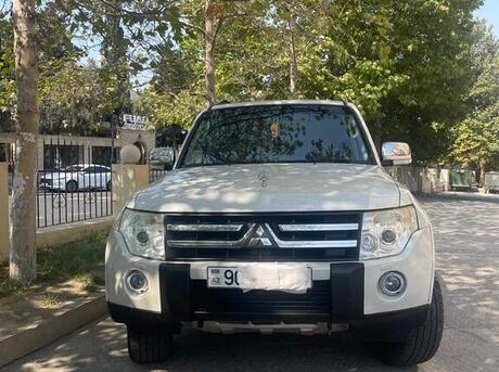 Mitsubishi Pajero 2008