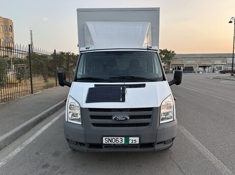 Ford Transit 2011