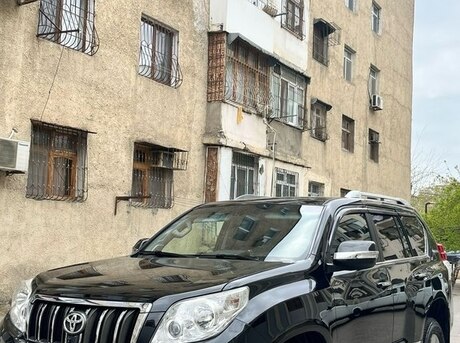 Toyota Land Cruiser Prado 2012