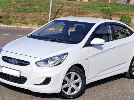 Hyundai Accent 2012