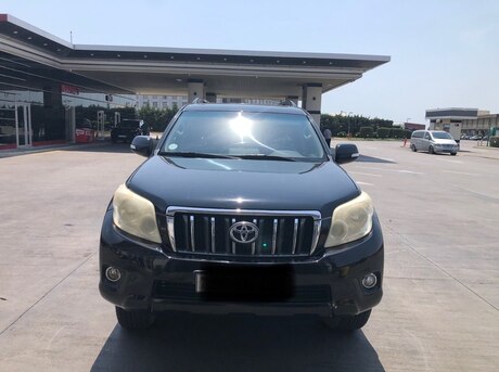 Toyota Land Cruiser Prado 2011