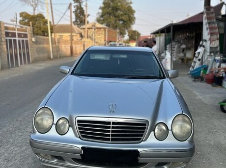 Mercedes E 200 2000