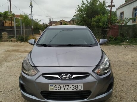 Hyundai Accent