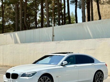 BMW 750