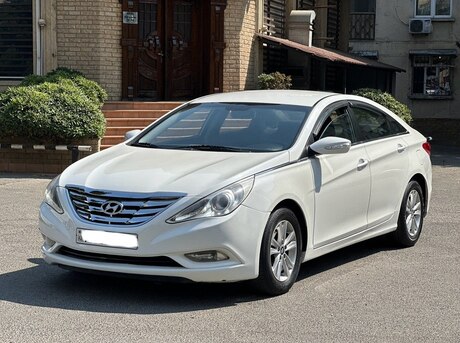 Hyundai Sonata 2010