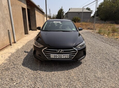 Hyundai Elantra 2016