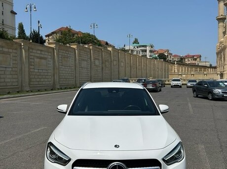 Mercedes GLA