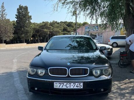 BMW 745