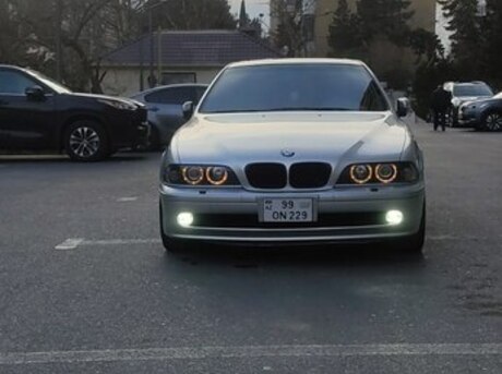 BMW 525