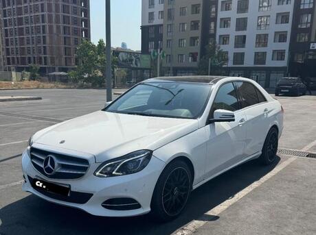 Mercedes E 250 4MATIC 2015