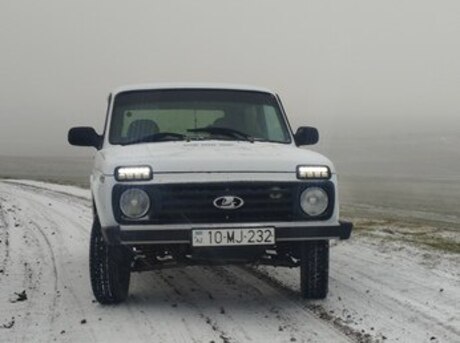 LADA (VAZ) Niva 2004
