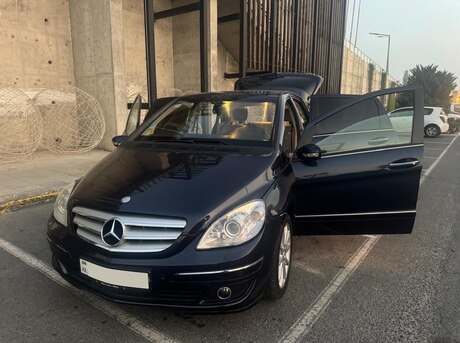 Mercedes B 200