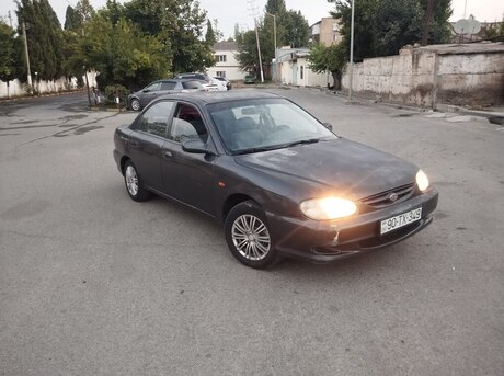 Kia Shuma 2000