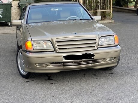Mercedes C 240